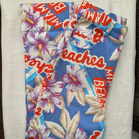 Urban Outfitters Pants Crop High Waist Cotton Spandex Miami Beach Print 27 NWT - Picture 4 of 16